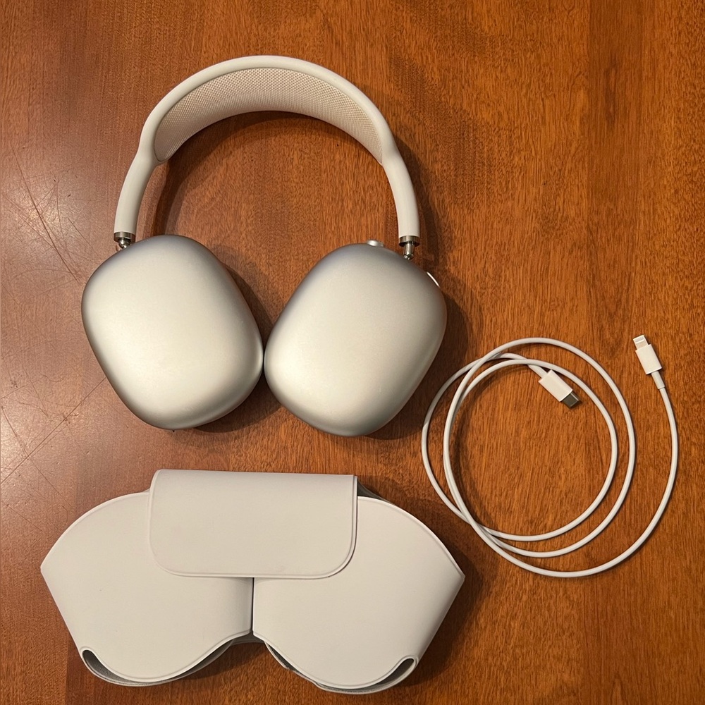 Apple AirPods Max Silver
